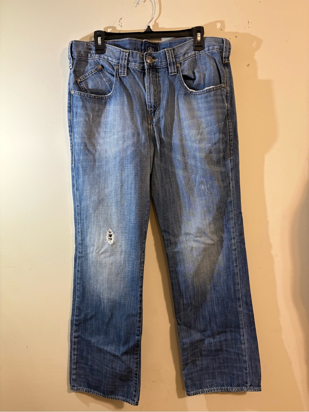 Rock & Republic blue jeans relaxed fit men's distressed 36 X 32 medium wash
